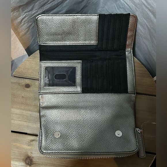 Tahari Metallic Pewter Zip-Around Clutch Wallet – Like New - Picture 3 of 6